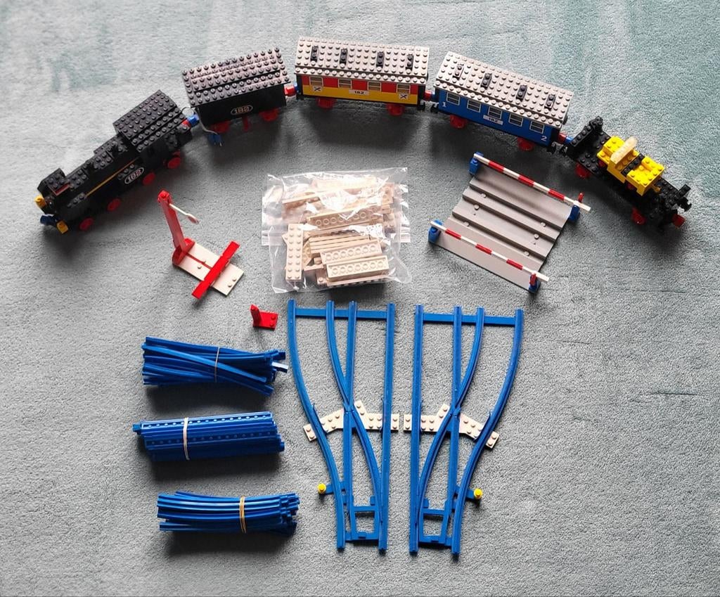 Lego trein 4,5 Volt rails, locomotief, wagons (set 182), Kinderen en Baby's, Speelgoed | Duplo en Lego, Gebruikt, Lego, Ophalen of Verzenden