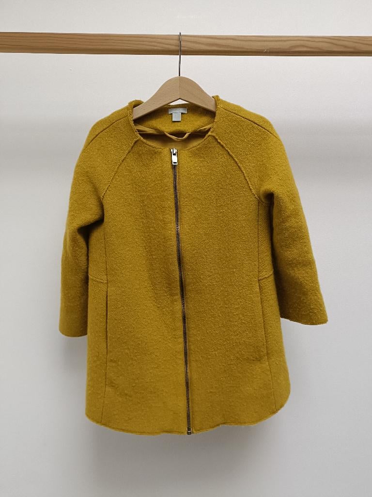 Fijne wollen jas COS okergeel 110 - 116, Gebruikt, Meisje, Ophalen of Verzenden, COS Collection Of Style