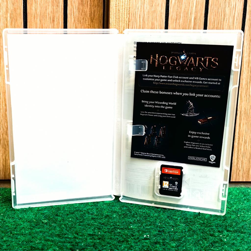 Hogwards Legacy Nintendo Switch Game - In Nette Staat, Nintendo, Zo goed als nieuw, Support@nintendo.com, 11-1 Hokotate-cho, Kamitoba, Minami-ku
Kyoto 601-8501
Japan