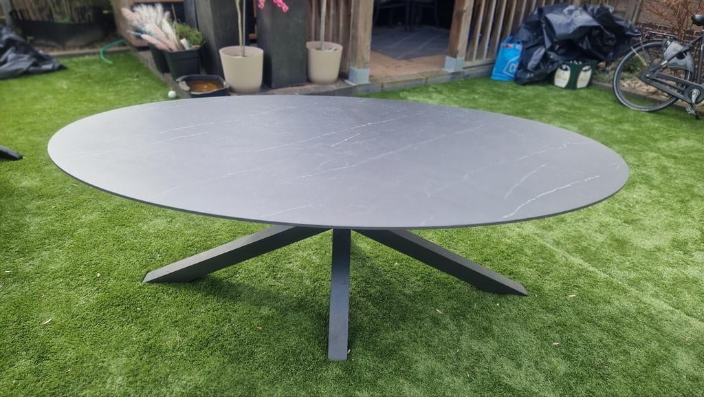Hartman Xander Ovale Tuintafel - Stijlvol en Duurzaam, Tuin en Terras, Ophalen, Zo goed als nieuw, Ovaal, Overige materialen