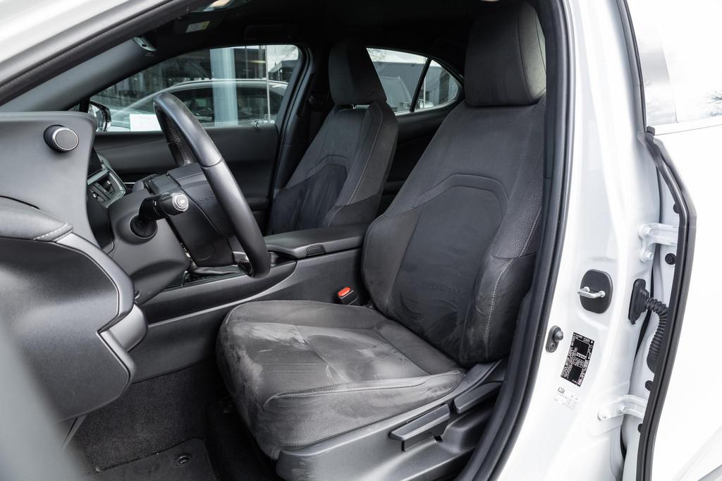 Lexus UX 250h Business Line | Groot Scherm | Camera, Stof, Gebruikt, 4 cilinders, Wit
