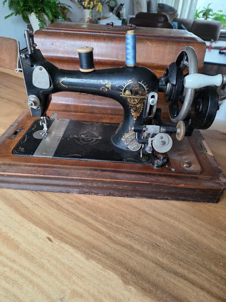 Antieke naaimachine, Ophalen of Verzenden