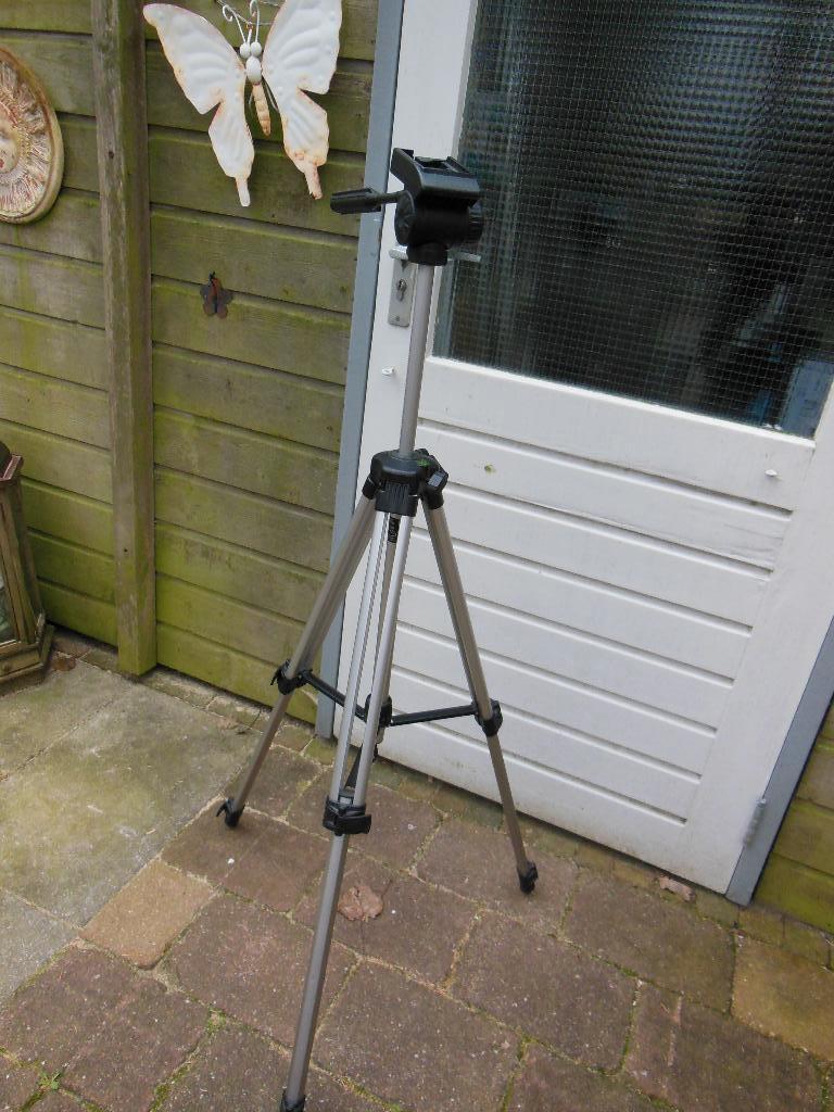 STATIEF   LUXON VTP-100  - Driepoot  in  nette staat, Ophalen of Verzenden, Zo goed als nieuw, Minder dan 150 cm, Driepoot