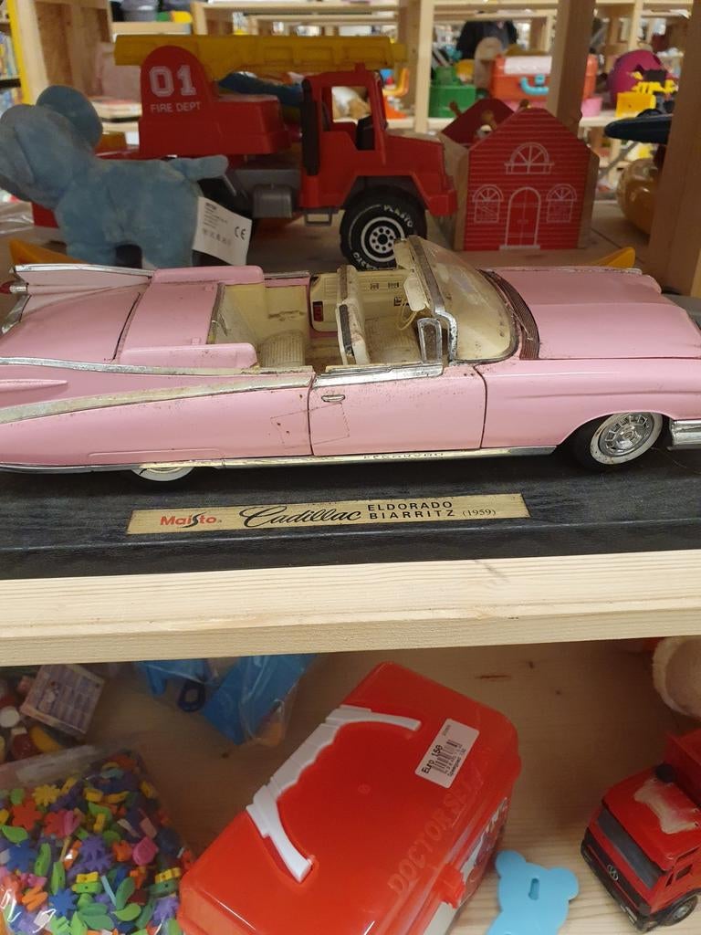 Maisto Cadillac Eldorado Biarritz (1959) Roze Modelauto, Ophalen of Verzenden