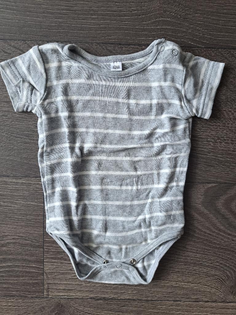 Rompertje  - 62/68  jusa17, Ophalen of Verzenden, Zo goed als nieuw, Jongetje of Meisje, Nacht- of Onderkleding