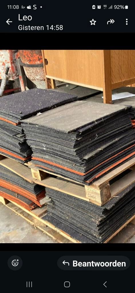 Vloerbedekking in tegel vorn, Doe-het-zelf en Verbouw, Platen en Panelen, Ophalen of Verzenden, Zo goed als nieuw, Overige materialen