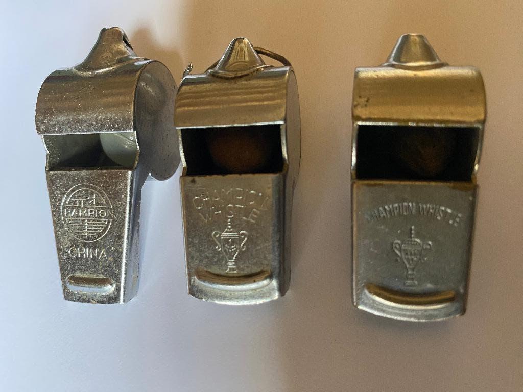 oude scheidsrechterfluitjes, 3 stuks, Ophalen of Verzenden