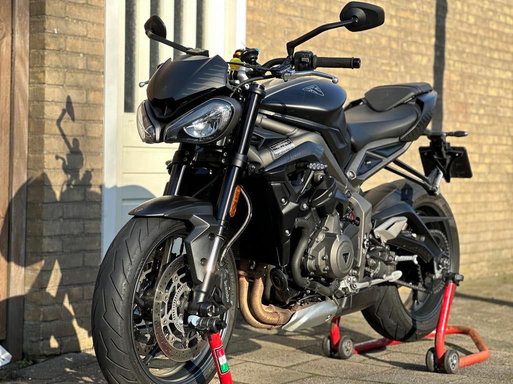 Triumph Street Triple 765 R bj 2023
