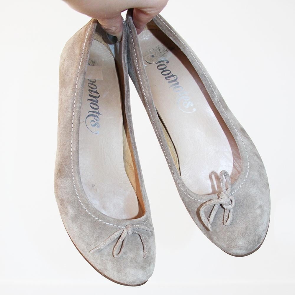 Mooie Suede Footnotes Pumps -s13 (Maat 38) € 45,-, Pumps, Overige kleuren, Ophalen of Verzenden, Zo goed als nieuw