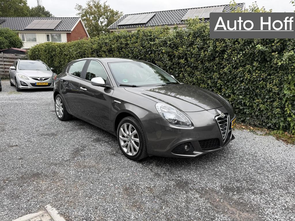 Alfa Romeo Giulietta 1.4 T Distinctive | Autom. Airco | Crui, Auto's, Alfa Romeo, Voorwielaandrijving, Start-stop-systeem, Stof