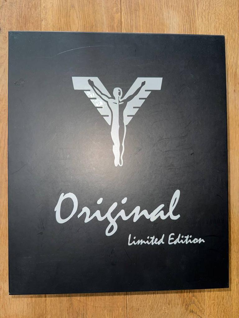 Nieuwe Carlo Colucci Limited Edition 169/400 Trui Maat M, Ophalen of Verzenden, Zo goed als nieuw