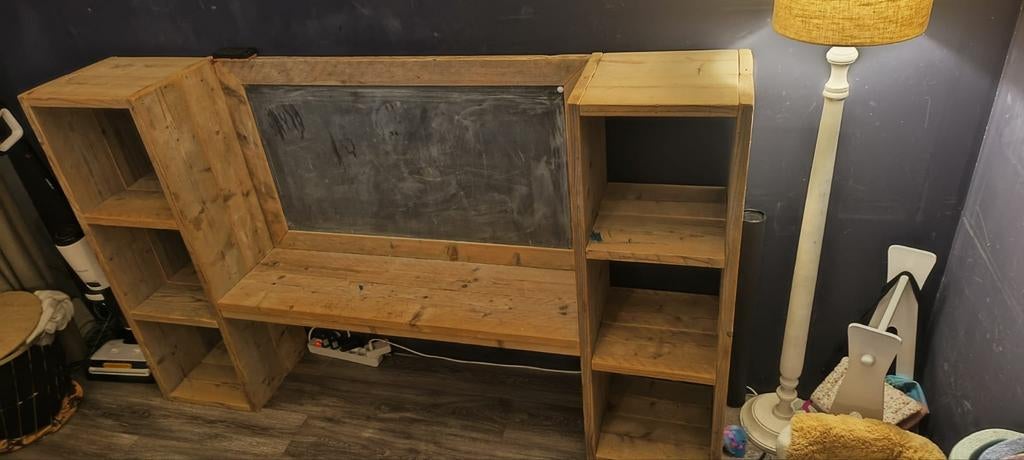 Steigerhouten speelkast met krijtbord, Ophalen, Gebruikt, Jongen of Meisje