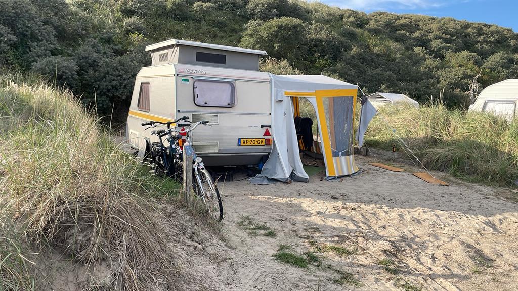 Kip kompakt caravan 32 EK met hefdak, Standaardzit, Kip, Hefdak, Tot 4 meter