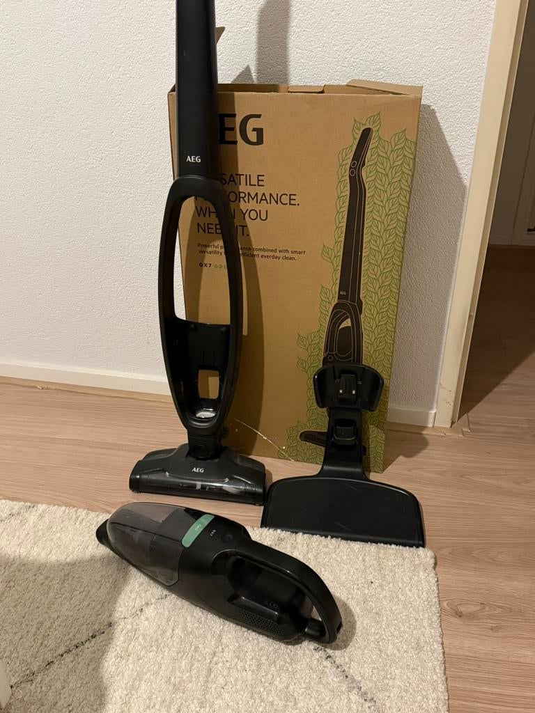 AEG VACUUM CLEANER, Ophalen, Zo goed als nieuw