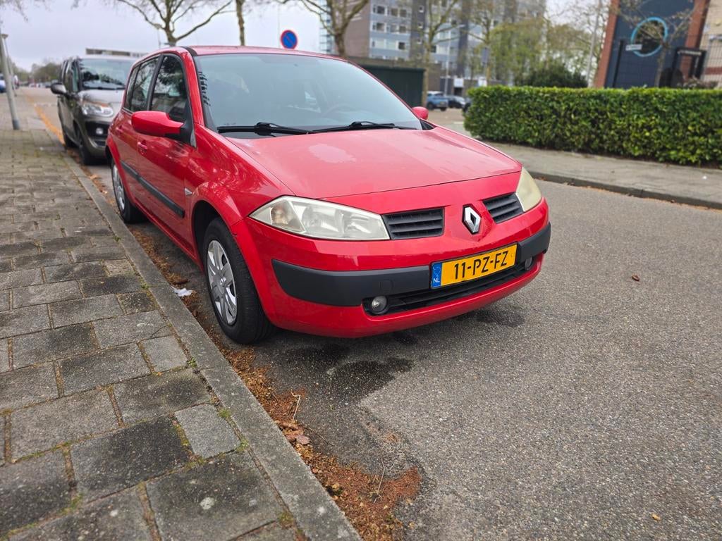 Renault Mégane 1.4 16V 72KW 2005 Rood, Euro 5, 15 km/l, Zwart, 4 cilinders