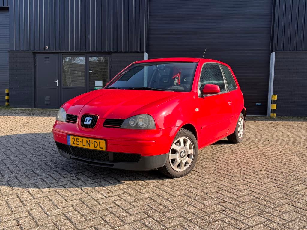 Seat Arosa 1.4 Stella | APK | JBL speakers incl. Subwoofer, Voorwielaandrijving, 31 €/maand, 4 stoelen, USB