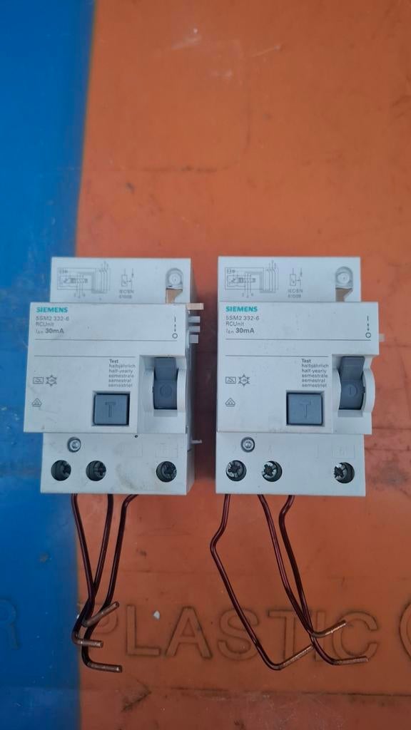 Siemens Aardlekschakelaar 5SM2 332-6, Ophalen, Schakelaar