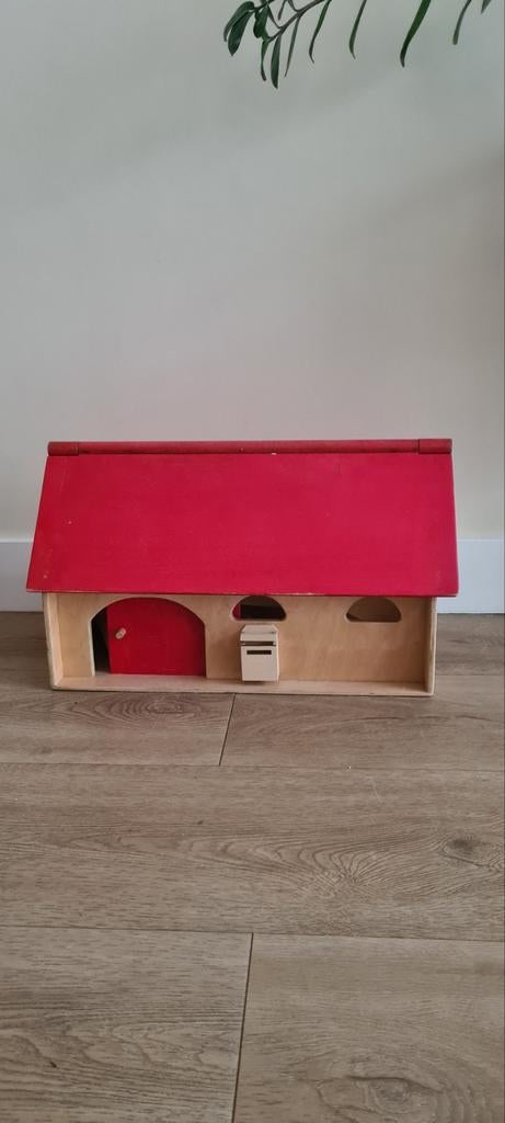 Leuk houten poppenhuis boerderij manege huis, Ophalen, Gebruikt, Poppenhuis