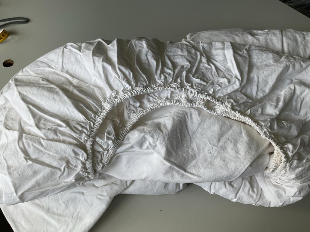 4 witte katoenen hoeslakens 70 x 200 cm, Caravans en Kamperen, Ophalen of Verzenden, Zo goed als nieuw