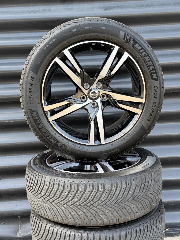 Zgan 19” Orig Volvo Xc60 II R Design velgen 4season banden, 235 mm, Band(en), Zomerbanden, Ophalen