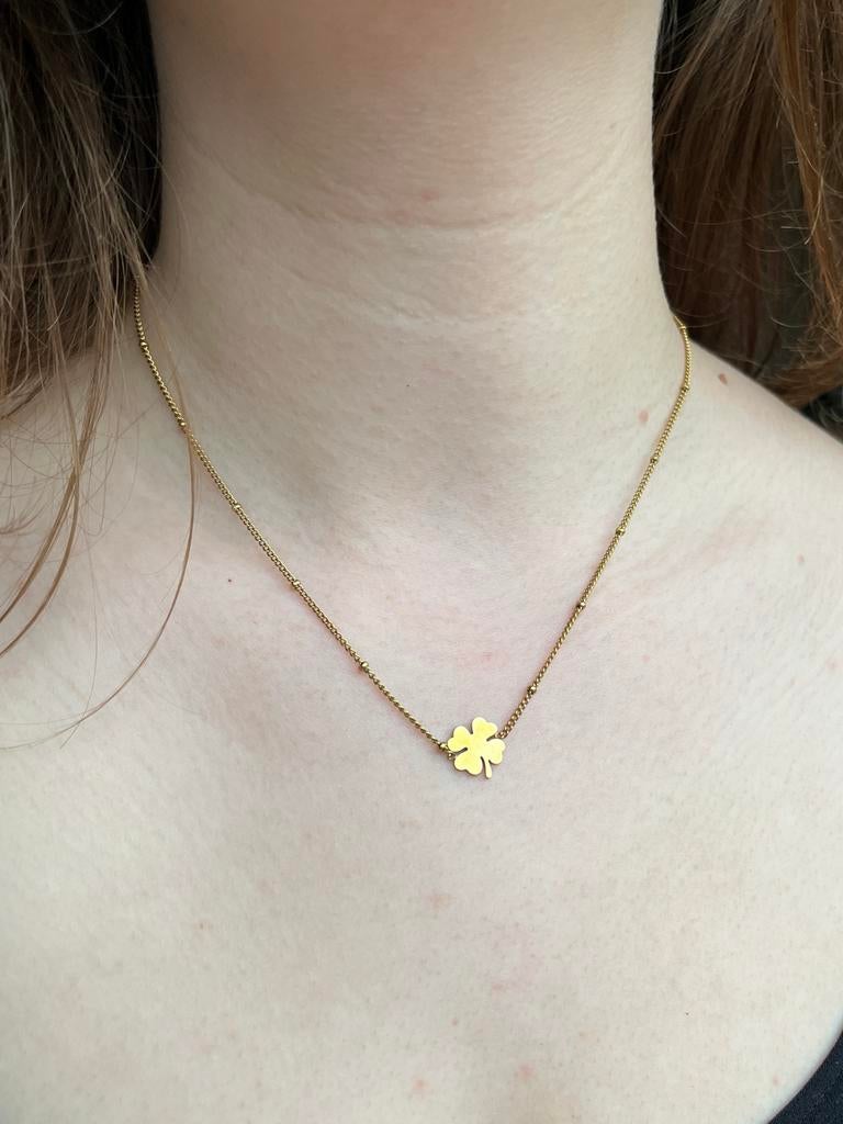 Gouden ketting met klavertje vier hanger, Sieraden, Tassen en Uiterlijk, Overige materialen, Verstelbaar, Ophalen of Verzenden