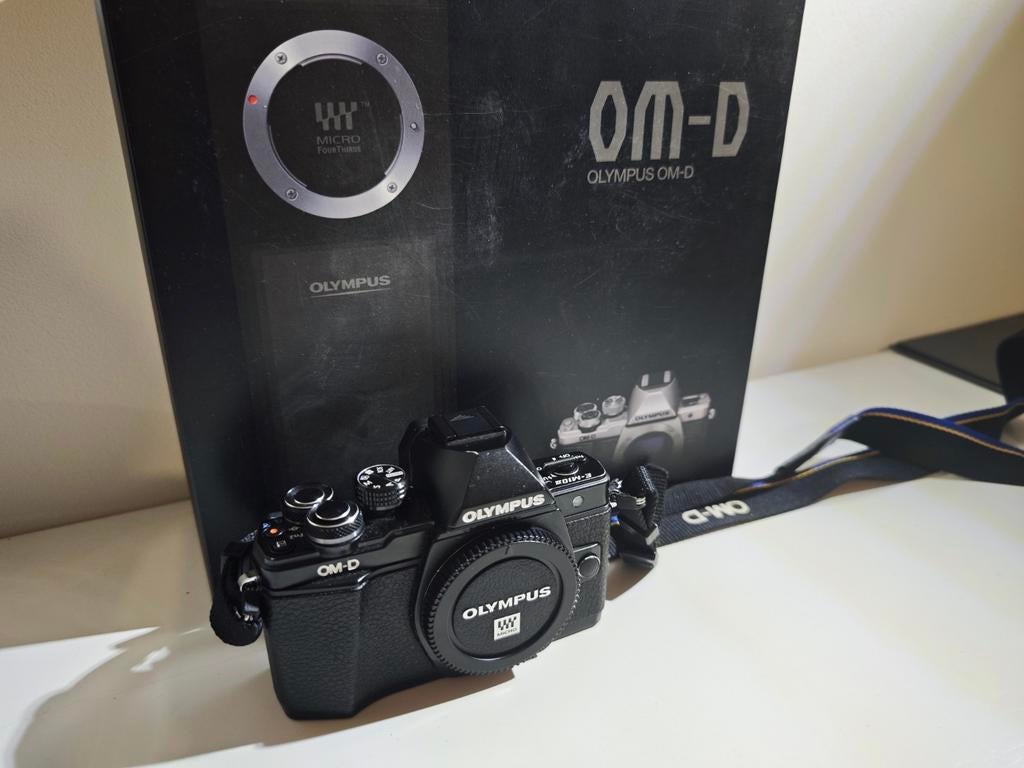 Olympus OM-D E-M10 II Mark 2 camera body (m43), Audio, Tv en Foto, Fotocamera's Digitaal, Ophalen of Verzenden, Zo goed als nieuw