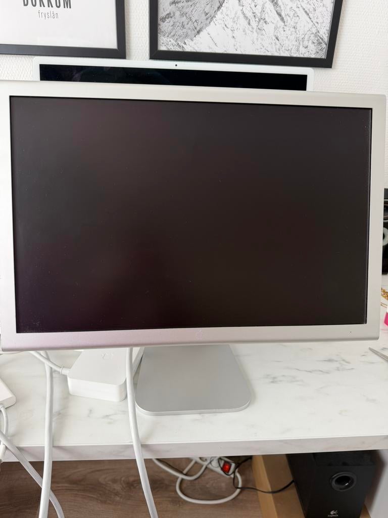 Apple Cinema Display, Computers en Software, Monitoren, Ophalen, Gebruikt, 60 Hz of minder, LED