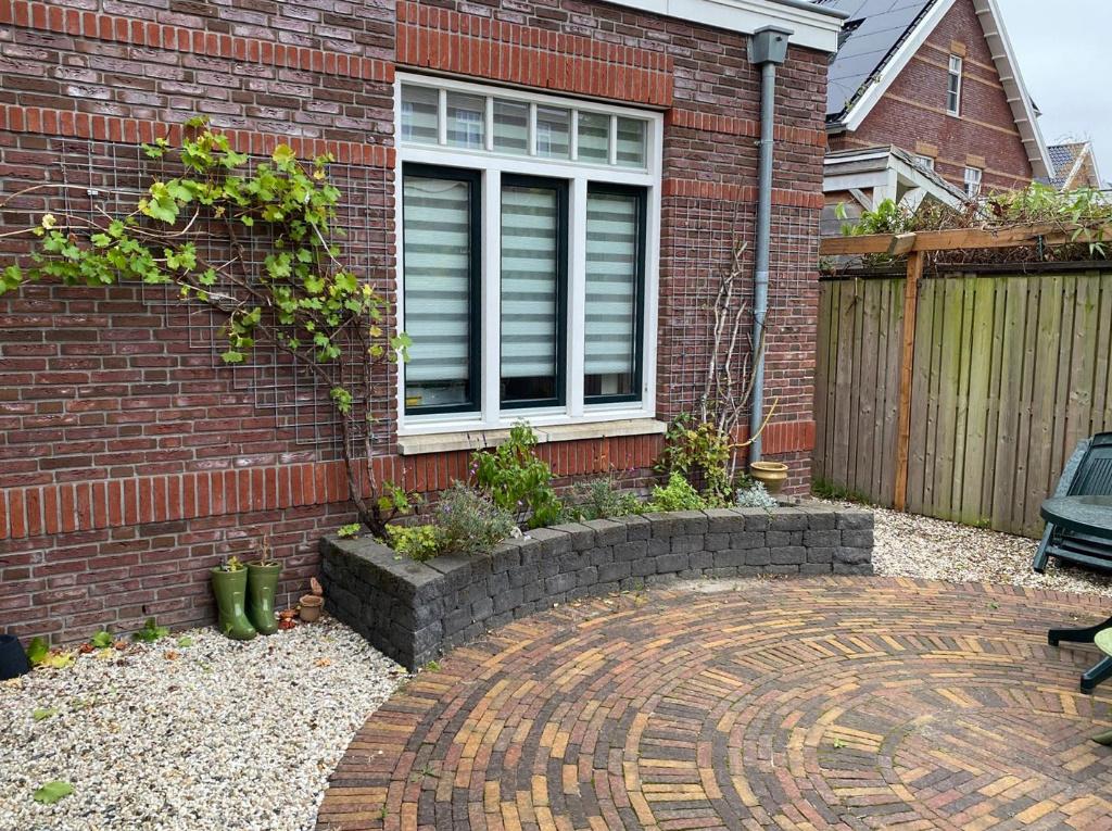 Schilderwerk Binnen & Buiten Pools Bouwbedrijf 18 jaar in NL, Garantie, Behangen