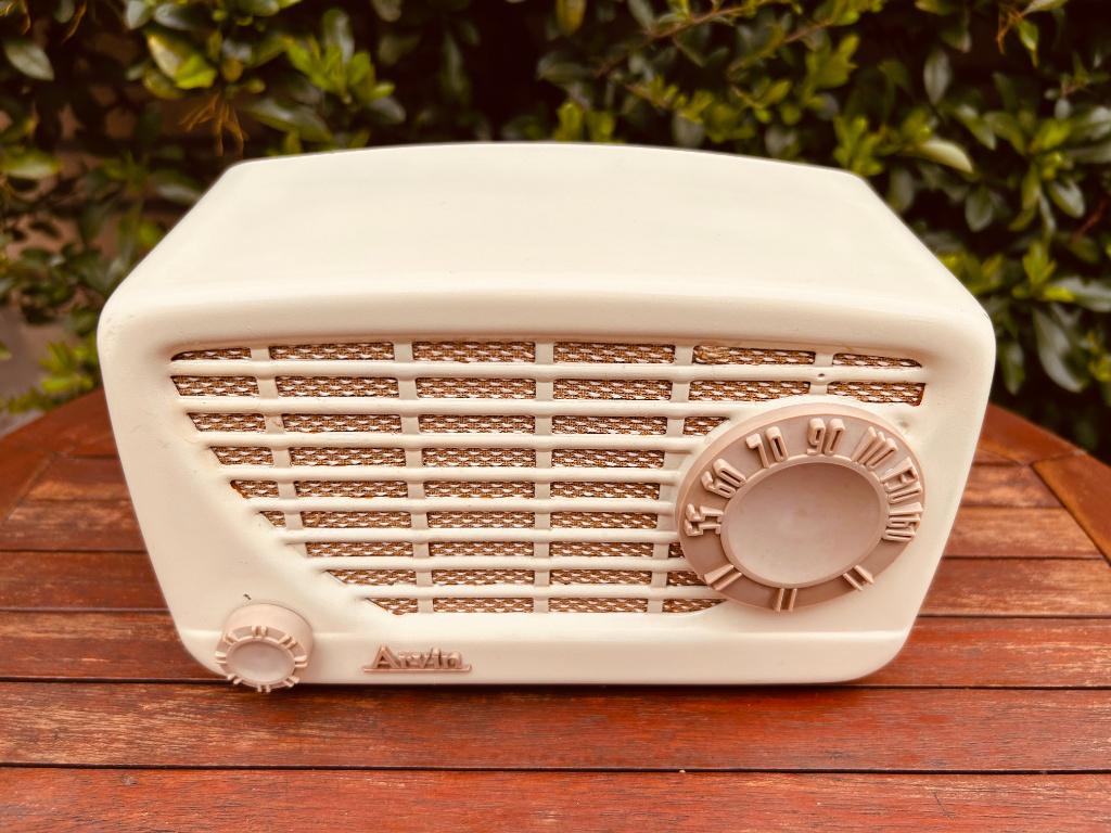Leuke metalen Arvin 842T 'midget' buizenradio uit 1954, Ophalen