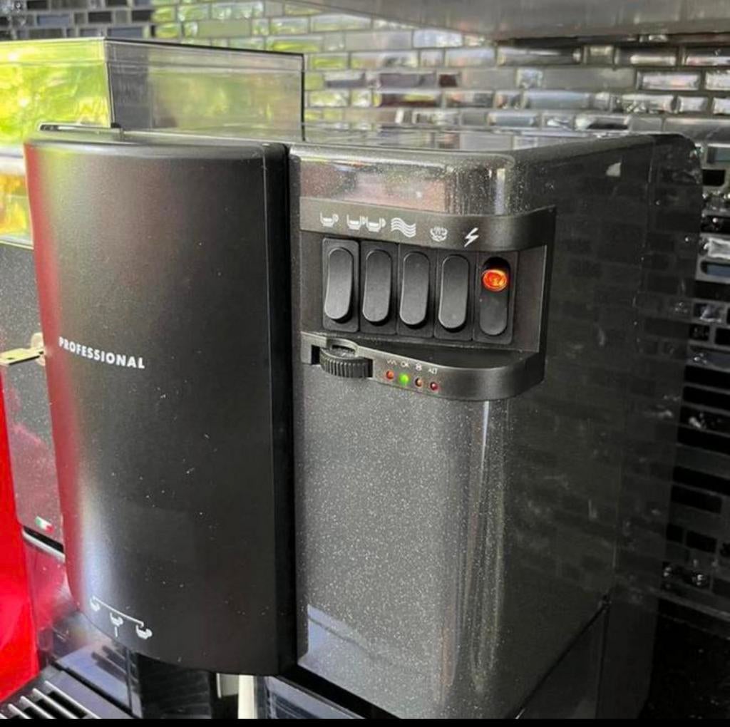 Quick mill volauaat voor jarenlang plezier, Witgoed en Apparatuur, Koffiezetapparaten, Ophalen, Espresso apparaat, 10 kopjes of meer