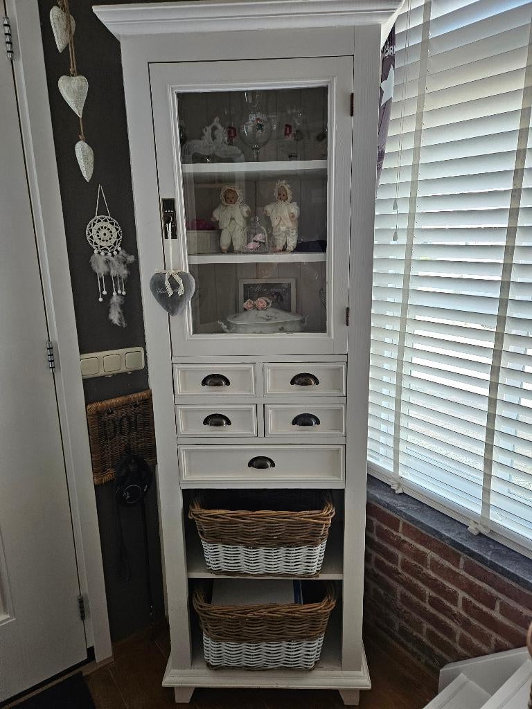 hoge kast wit met glazen bovenkast lades en 2 x mand, Huis en Inrichting, Kasten | Kledingkasten, Ophalen, Gebruikt, 50 tot 100 cm