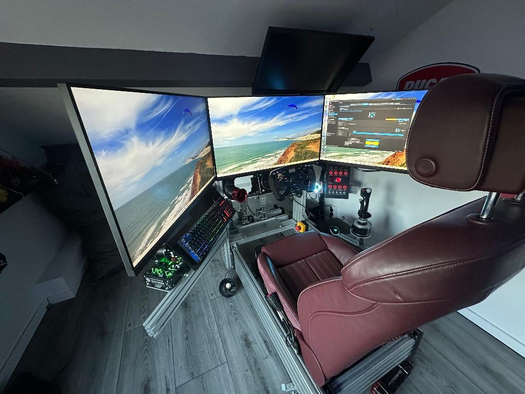 Simrig - simracing + flightsim. Simrace, Spelcomputers en Games, Games | Overige, Gebruikt, Racen en Vliegen, 1 speler, Vanaf 3 jaar