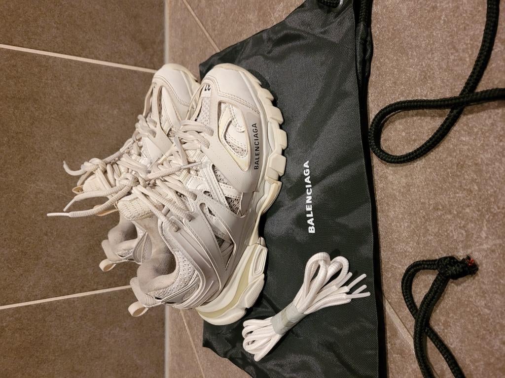 Balenciaga schoenen, Kleding | Dames, Schoenen, Balenciaga, Wit, Ophalen of Verzenden, Sneakers of Gympen