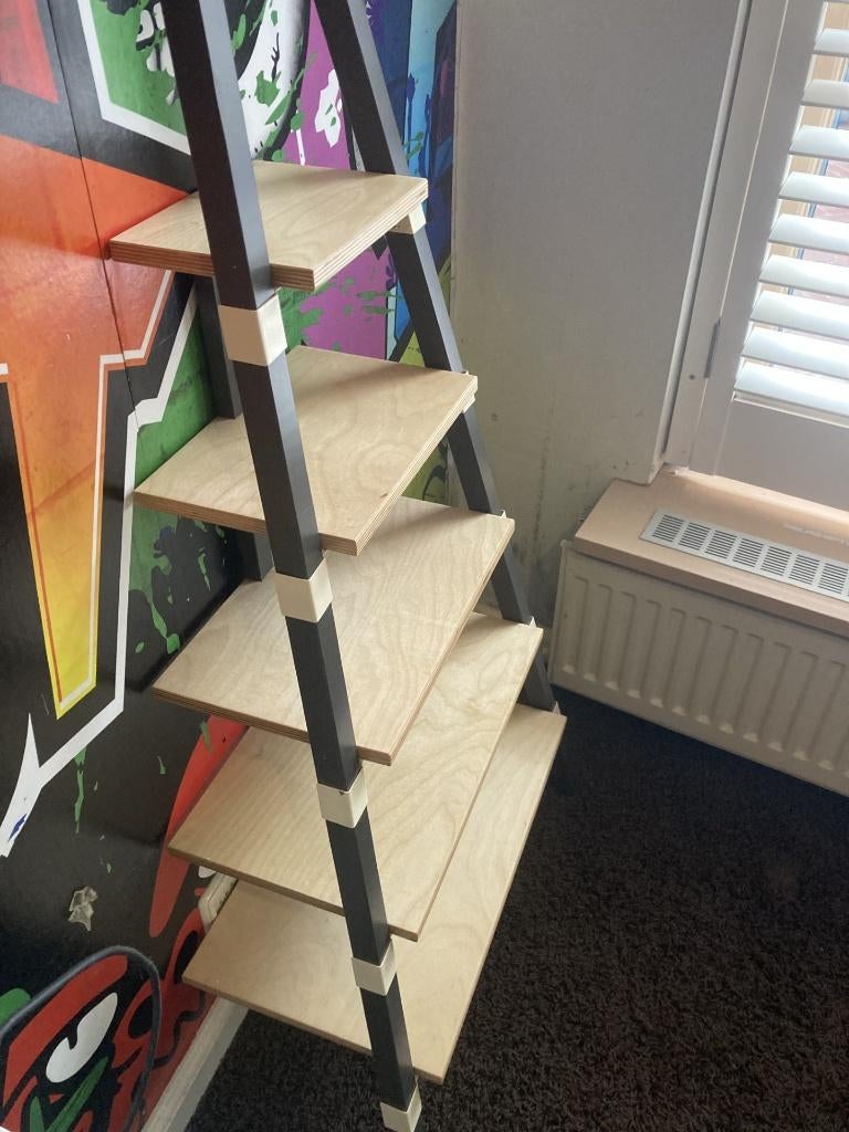 kledingrek met 11 haakjes en 5 planken, Ophalen, Gebruikt