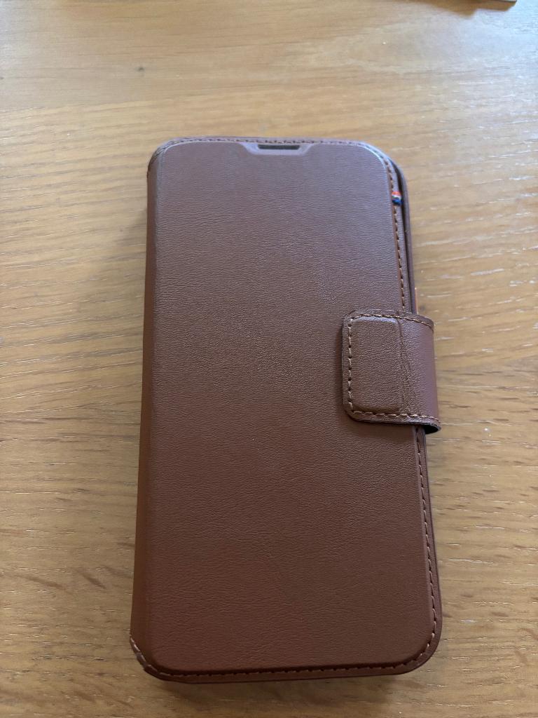 DECODED Telefoonhoesje iPhone15, Ophalen of Verzenden, Zo goed als nieuw, Hoesje of Tasje