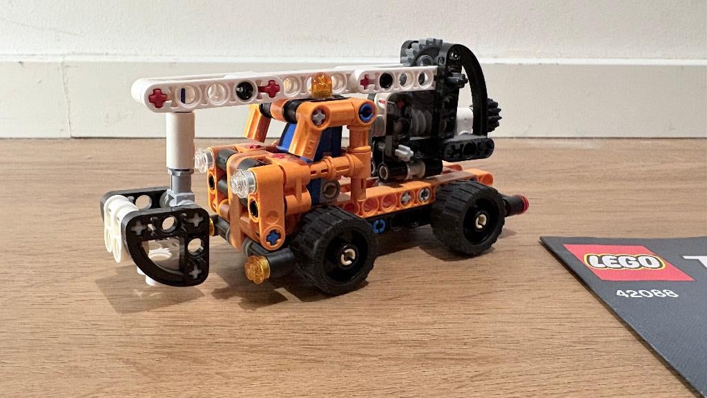 Lego technic 42088 hoogwerker vrachtwagen, Ophalen of Verzenden, Zo goed als nieuw, Complete set, Lego