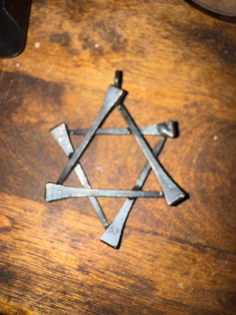 Davidster hanger  van spijkers , spijkers gemerkt met een  M, Ophalen of Verzenden