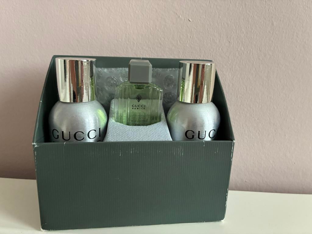 Gucci set met oa Gucci Nobile Eau de Toilette, Verzamelen, Parfumverzamelingen, Ophalen of Verzenden, Zo goed als nieuw, Miniatuur
