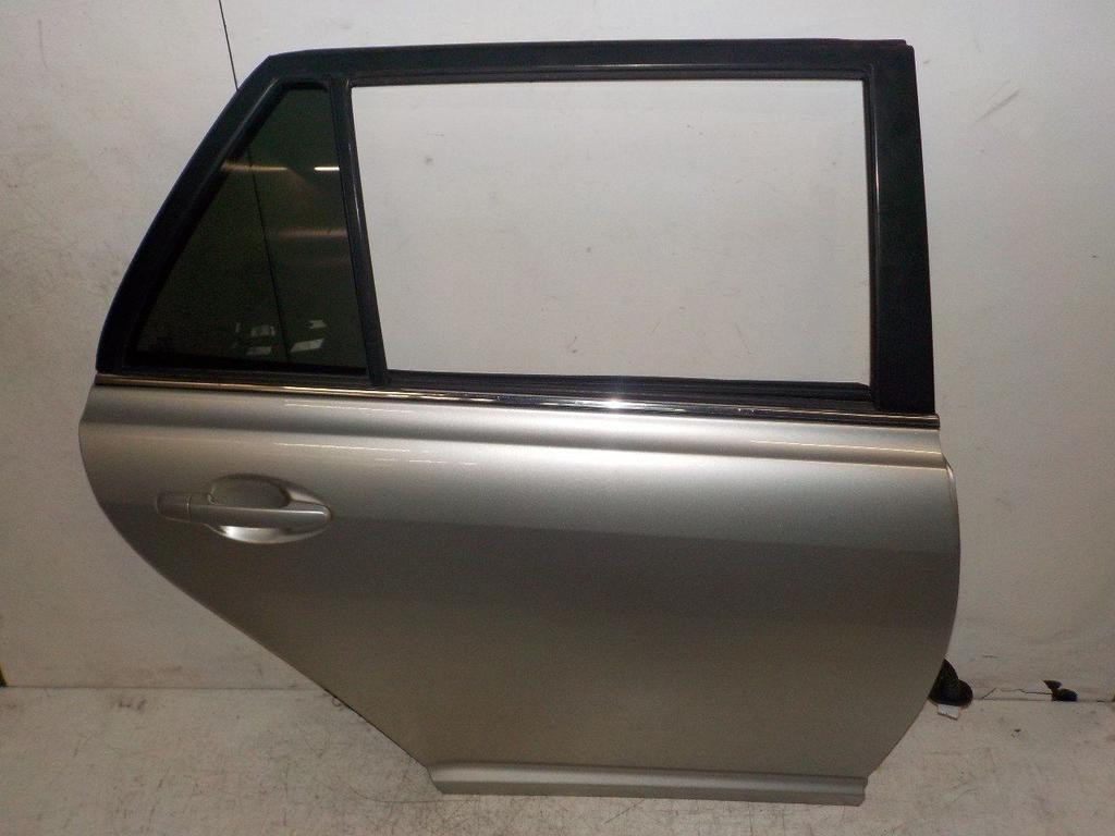 Portier rechts achter Toyota Avensis, Auto-onderdelen, Onderdelen@venauto.nl, Van der Ven Autorecycling B.V., Gebruikt, Ettenseweg 76, 4706 PB Roosendaal, The Netherlands