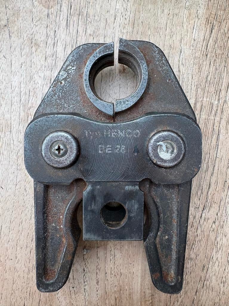 Henco Persbek BE 26, Doe-het-zelf en Verbouw, Gereedschap | Handgereedschap, Ophalen of Verzenden, Gebruikt