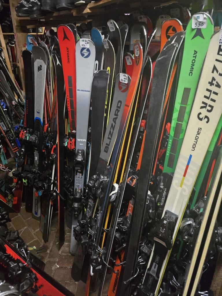 GROOTSTE VOORRAAD SKIS EN SKI SCHOENEN VAKKUNDIG ADVIES, Overige merken, Ophalen of Verzenden, Zo goed als nieuw, Carve