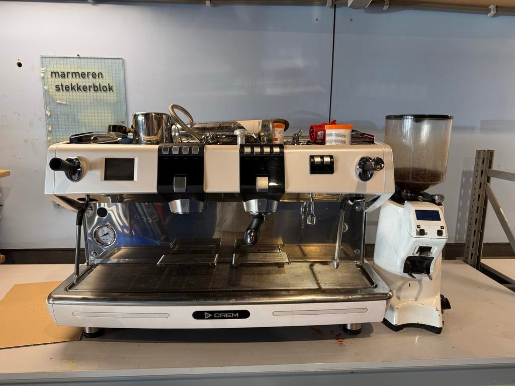 Espresso koffie machine Crema met maler en waterfilter, Witgoed en Apparatuur, Koffiezetapparaten, 10 kopjes of meer, Ophalen of Verzenden