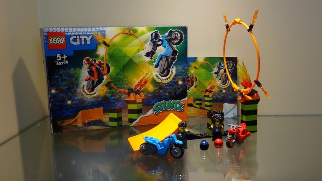 LEGO City Stuntz 60299 - Stuntmotor Show, Ophalen of Verzenden, Zo goed als nieuw, Complete set, Lego