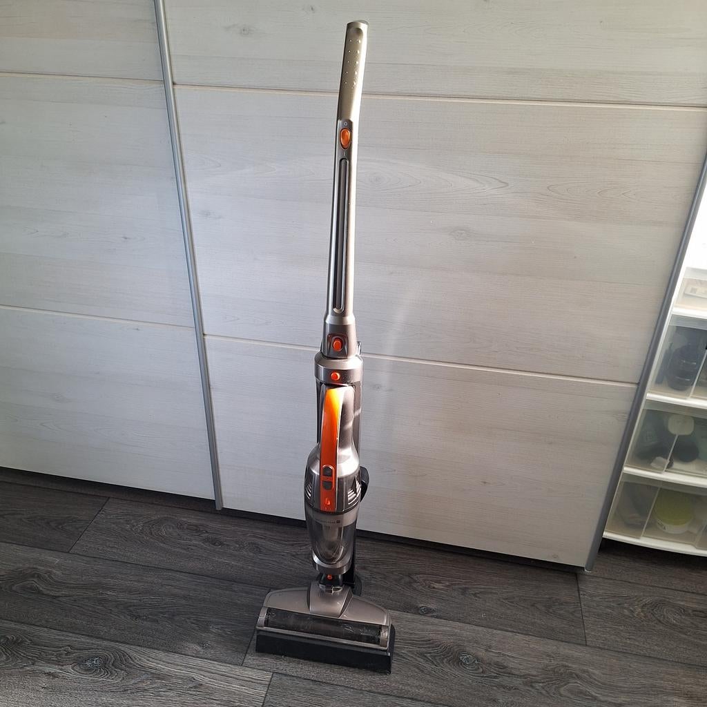 Steelstofzuiger Tarrington 2-in-1 met kruimeldief, Witgoed en Apparatuur, Stofzuigers, Ophalen, Zo goed als nieuw, Reservoir, Stofzuiger