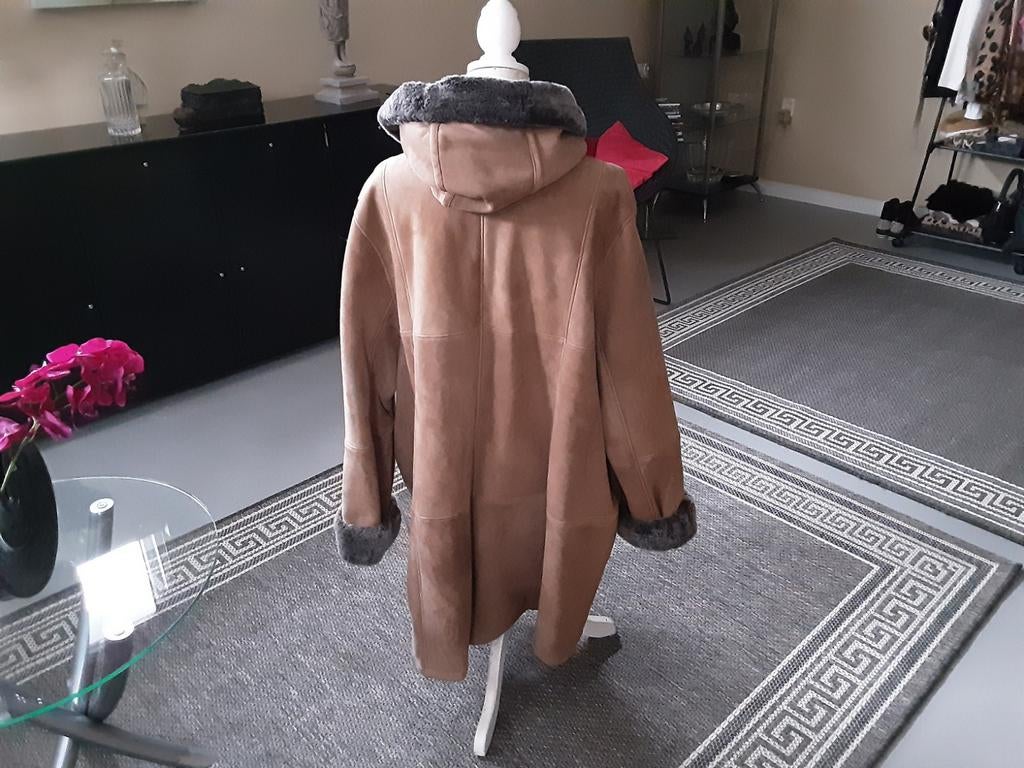 Prachtige NIEUWE lammy met capuchon, Ophalen of Verzenden, Nieuw, Bruin