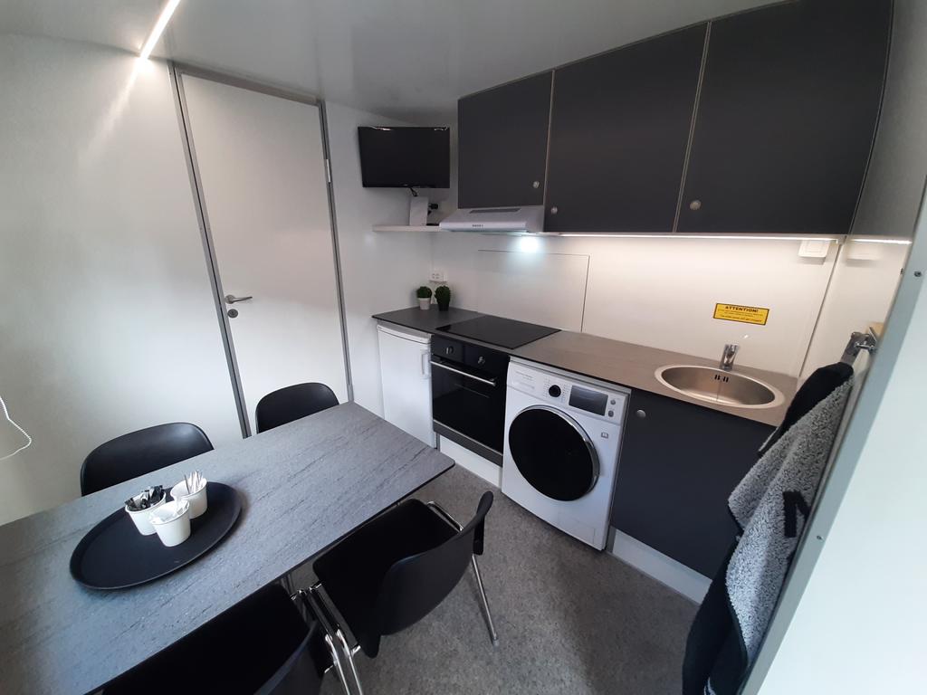 Te Huur: Tijdelijke huisvesting mobiele woonunit container, Verzenden, Te huur, Info@vanderheijdenverhuur.nl, 5421WN