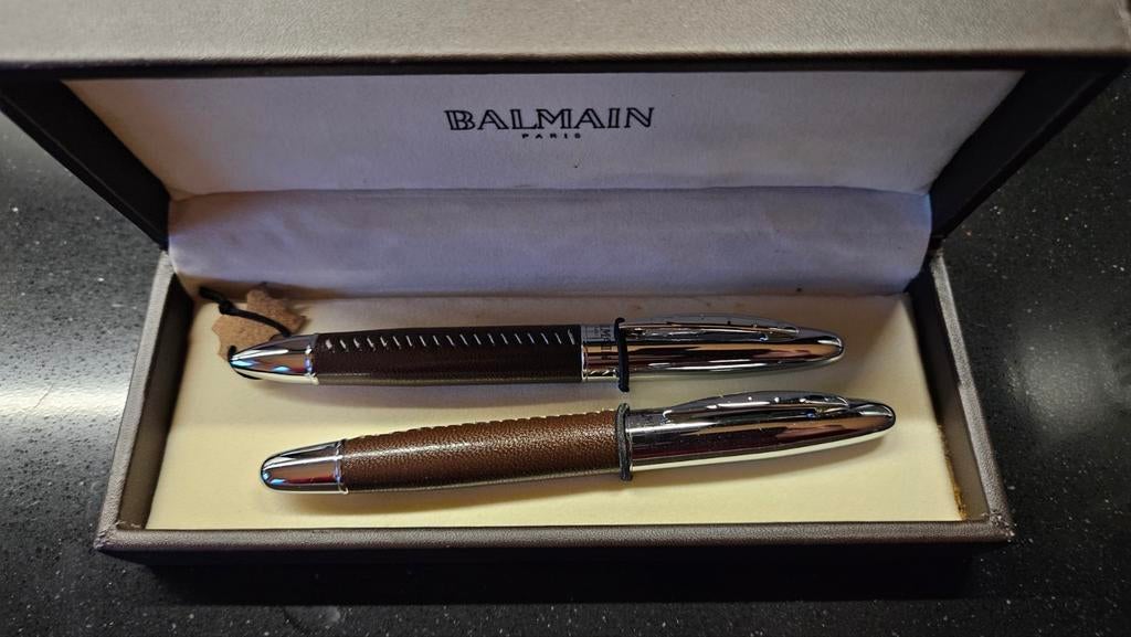 Balmain Pennenset Luxe leren Etui & Doos, Verzamelen, Pennenverzamelingen, Overige merken, Pennenset, Nieuw, Met doosje