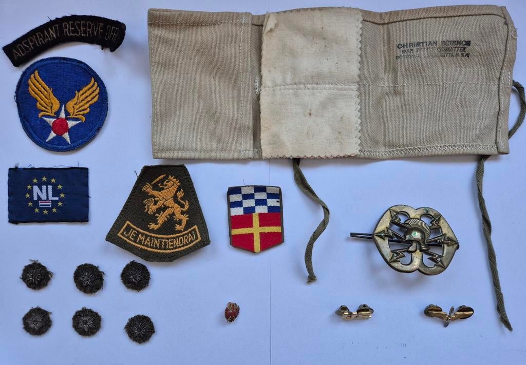 Diverse Militaria Emblemen, Spelden en meer, Verzamelen, Militaria | Algemeen, Ophalen of Verzenden, Overige soorten, Nederland