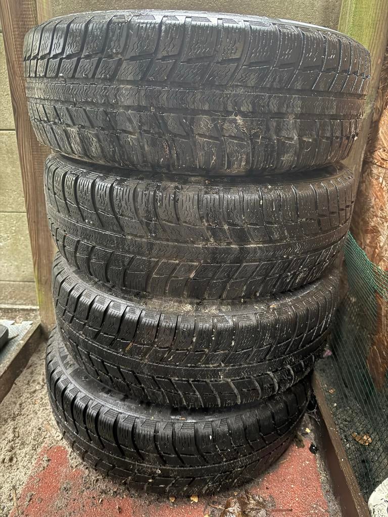 Michelin Winterbanden 5x112 - Set 195-65-15 seat audi vw, Auto diversen, Wieldoppen, Ophalen, Gebruikt
