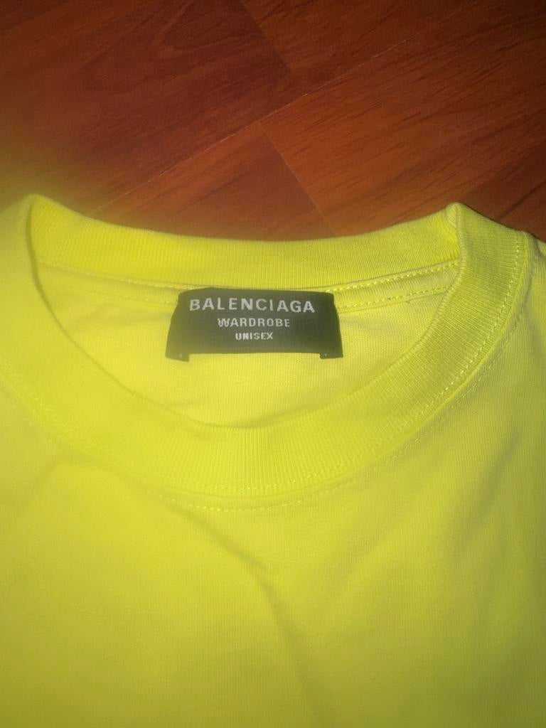 Balenciaga T-shirt, Ophalen of Verzenden, Zo goed als nieuw, Maat 48/50 (M), Geel